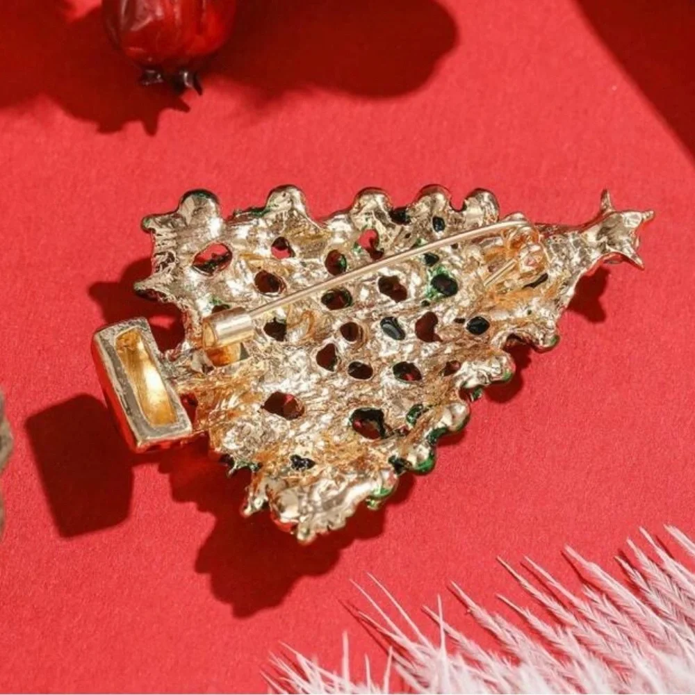 Festive Christmas Tree Brooch with Colorful Crystals